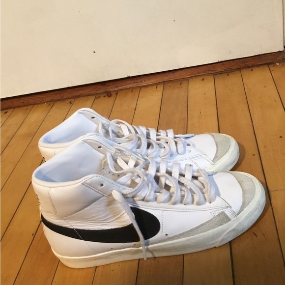 The Nike Blazer Mid Vintage 77 - Picture 2 of 4